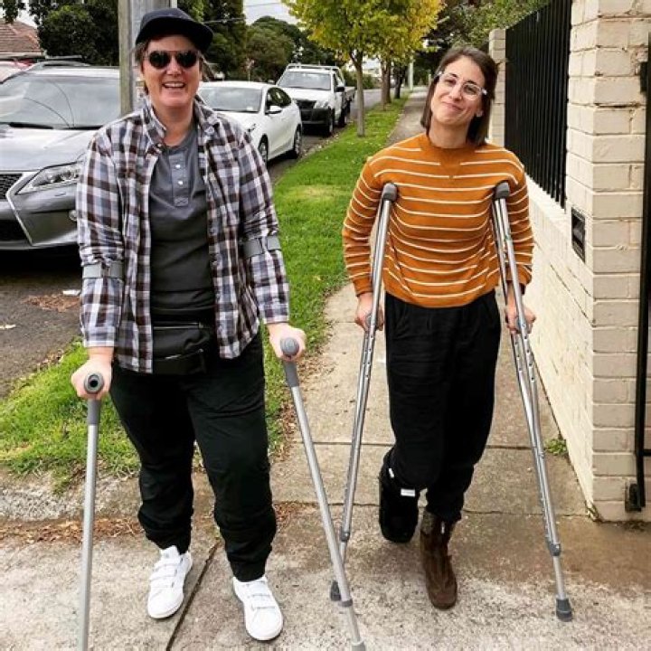 Is Hannah Gadsby Married? Let's Find Out!