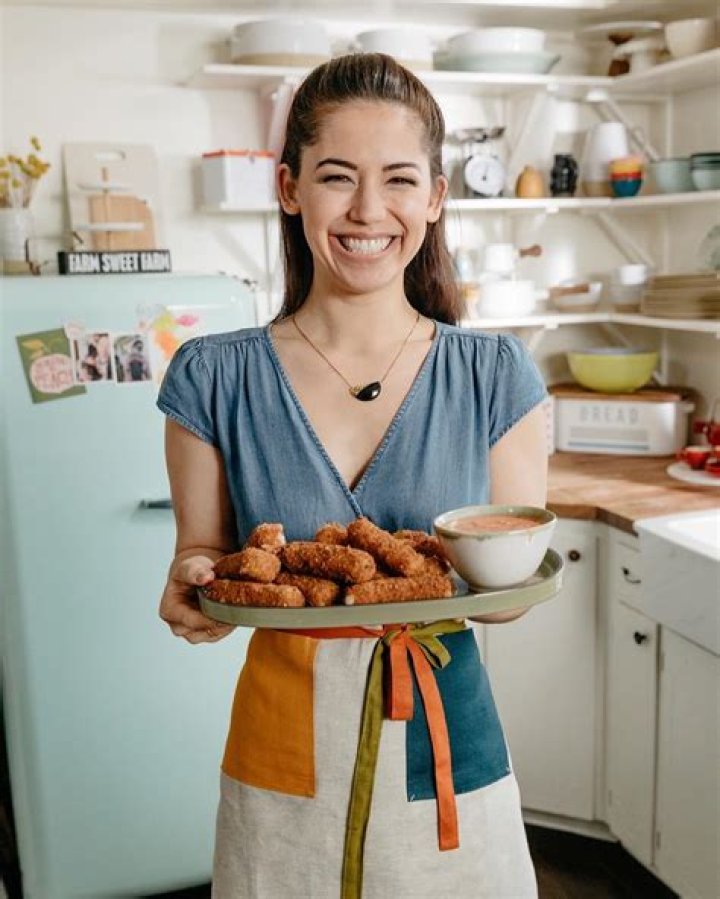 Molly Yeh's Pregnancy Journey: A Culinary Adventure