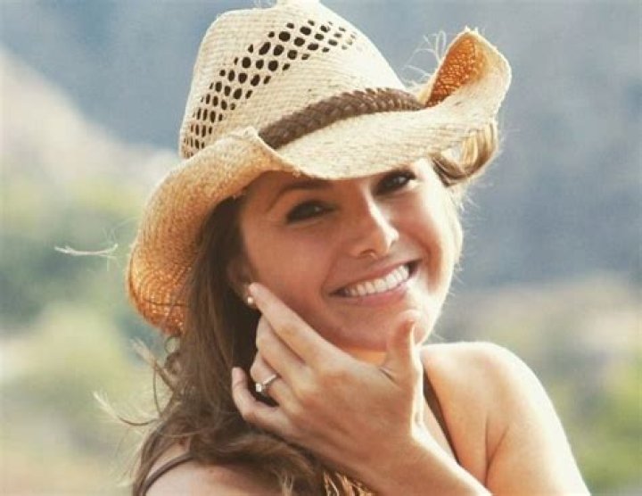 The Wikipedia Article On Amanda Moye Brown: A Comprehensive Overview